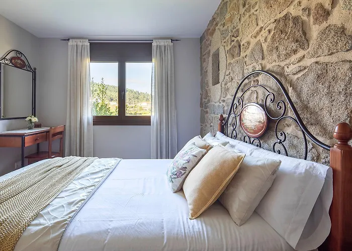 Lar De Arousa 2 * Катойра