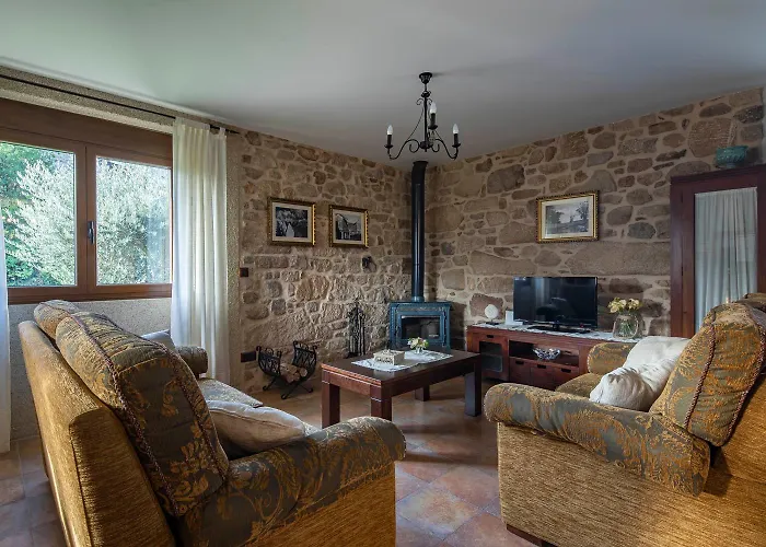 Lar De Arousa 2 Катойра